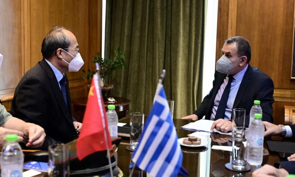 Παναγιωτόπουλος: Συνάντηση με τον Πρέσβη της Λαϊκής Δημοκρατίας της Κίνας